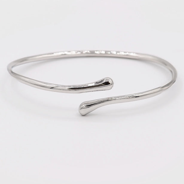Sleek Liana Arm Cuff